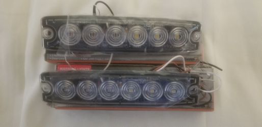 2. .. LIGHTS. (1.PAIR)BUYERS PRODUCT (6LEDS STROBE LIGHTS SPLIT RED/CLEAR