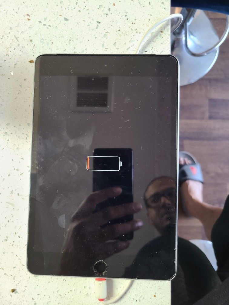 IPad Mini 4