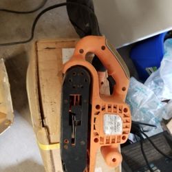 Chicago ELECTRIC 3 X 21 Belt Sander