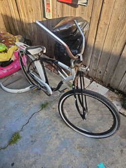 Schwinn Beach cruiser