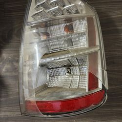 prius 20004-2009 tail light