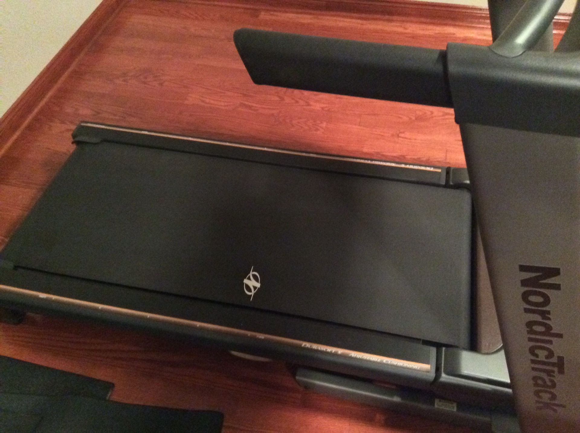 NordicTrack A2550 Treadmill for Sale in La Grange, IL OfferUp