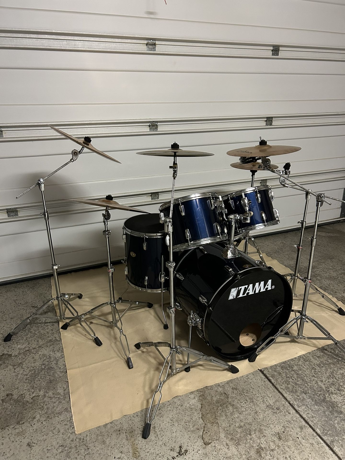 TAMA Swing Star 5-piece Acoustic Drum Set - Royal  Blue. 