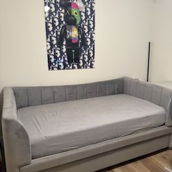 Day Bed With 2 Twin Mattresses Included Like New 