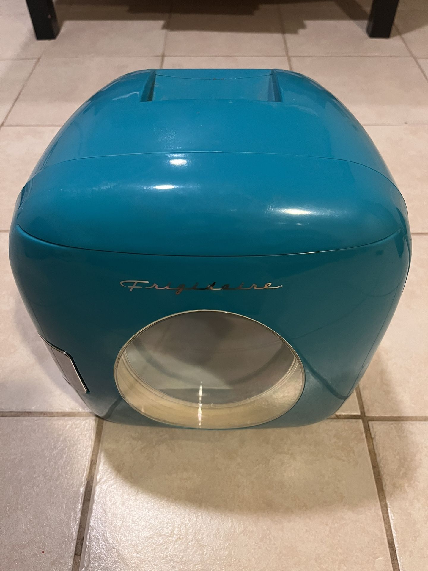 Frigidaire Mini Fridge EFMIS3462-BLUE (NO CORDS)