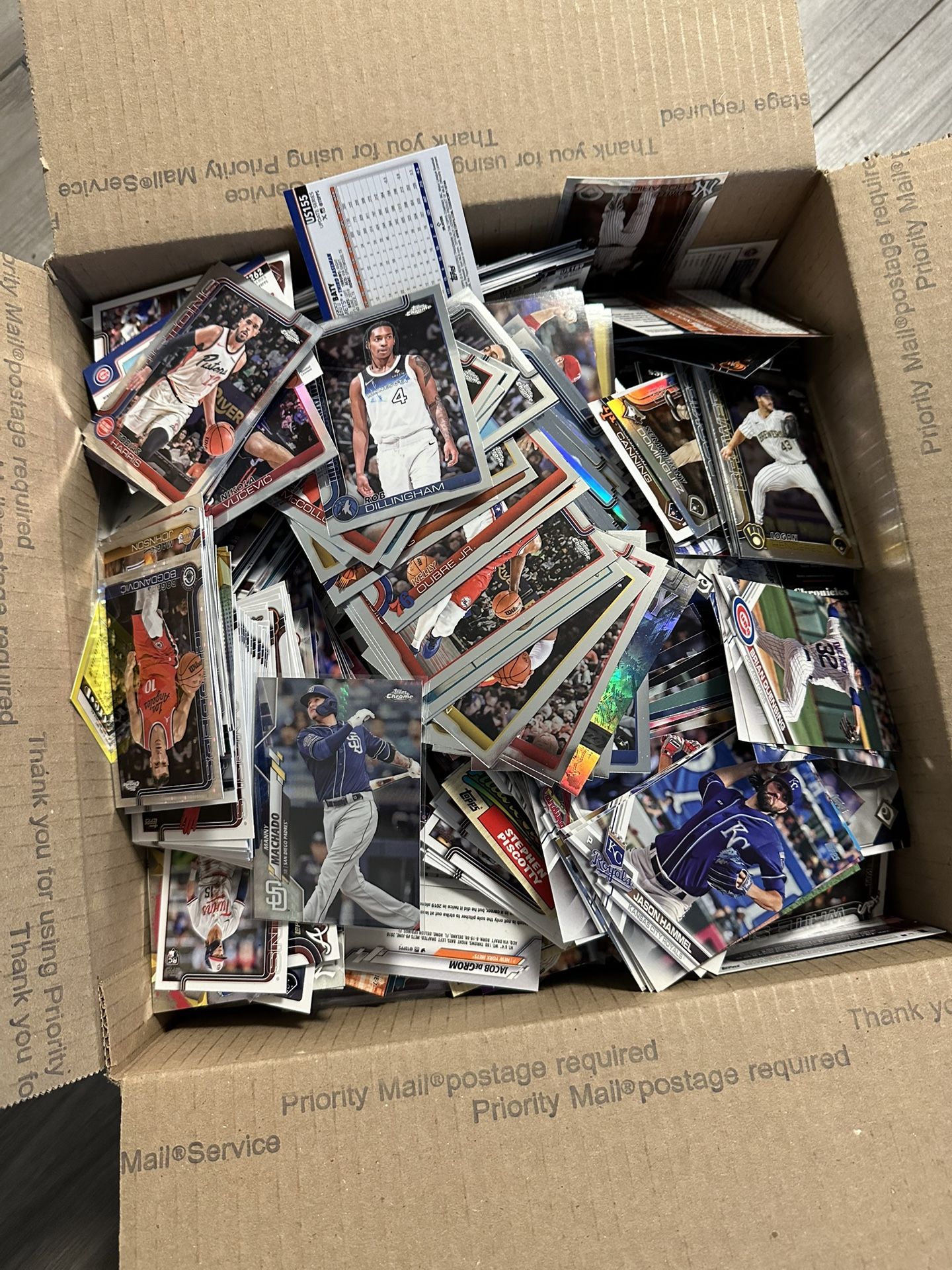 LARGE BOX OF SPORTS CARDS 250+ BASEBALL BASKETBALL TOPPS