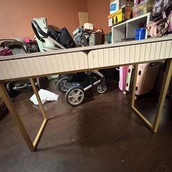 White Desk With Drawers 