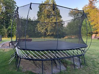 Spring free trampoline