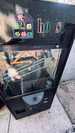 Claw machine