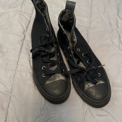 Boys Converse Size 3
