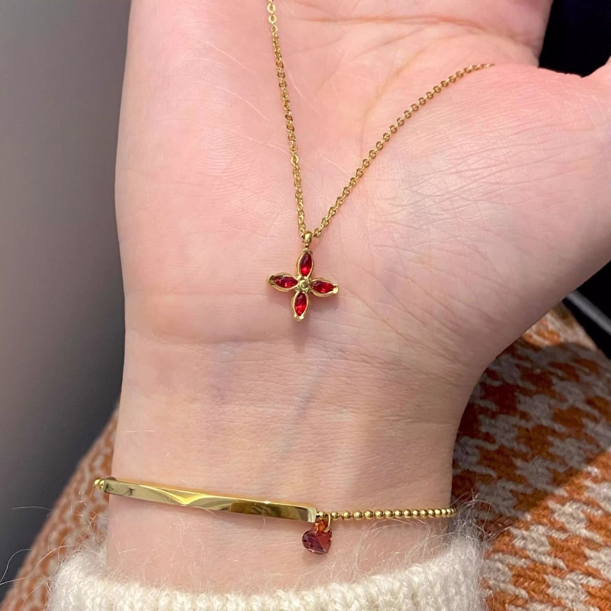 Silver plated red tone clover necklace women's light luxury luxury