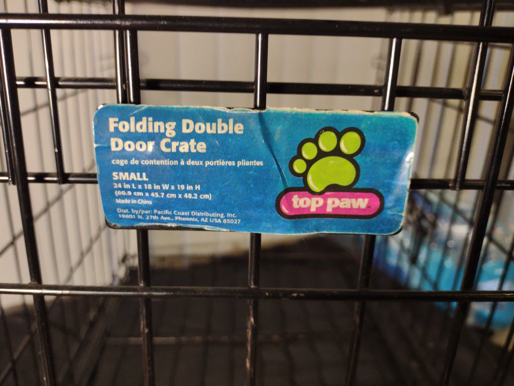 Top Paw Small Folding 24-in Dog Crate With Comfort Pad
