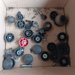 Weed wacker bump and feed screws and Springs for sale. 23 mile and Card Macomb Township Michigan...
$5 each