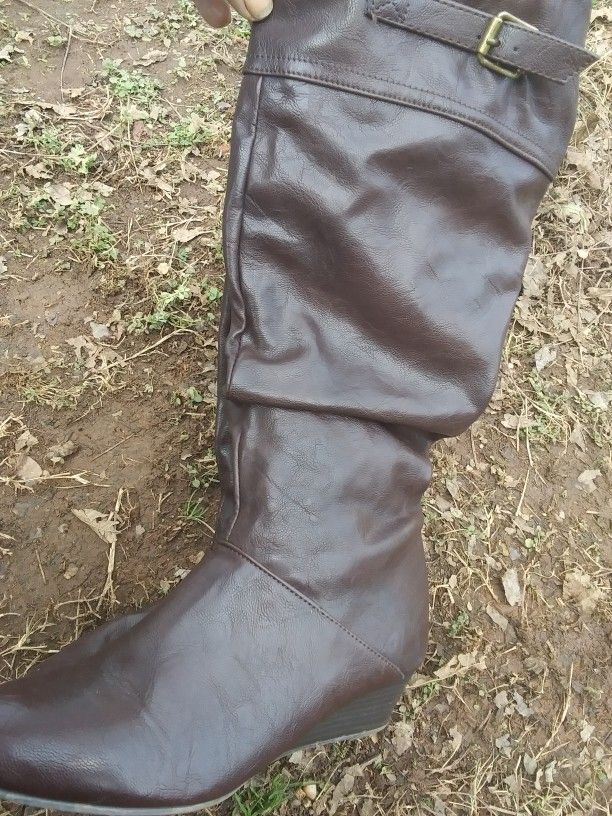 6 PAIRS BOOTS