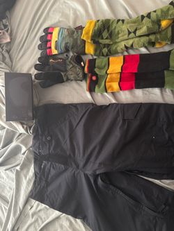 Snow Gear Bundle – Pants, Gloves, and Socks