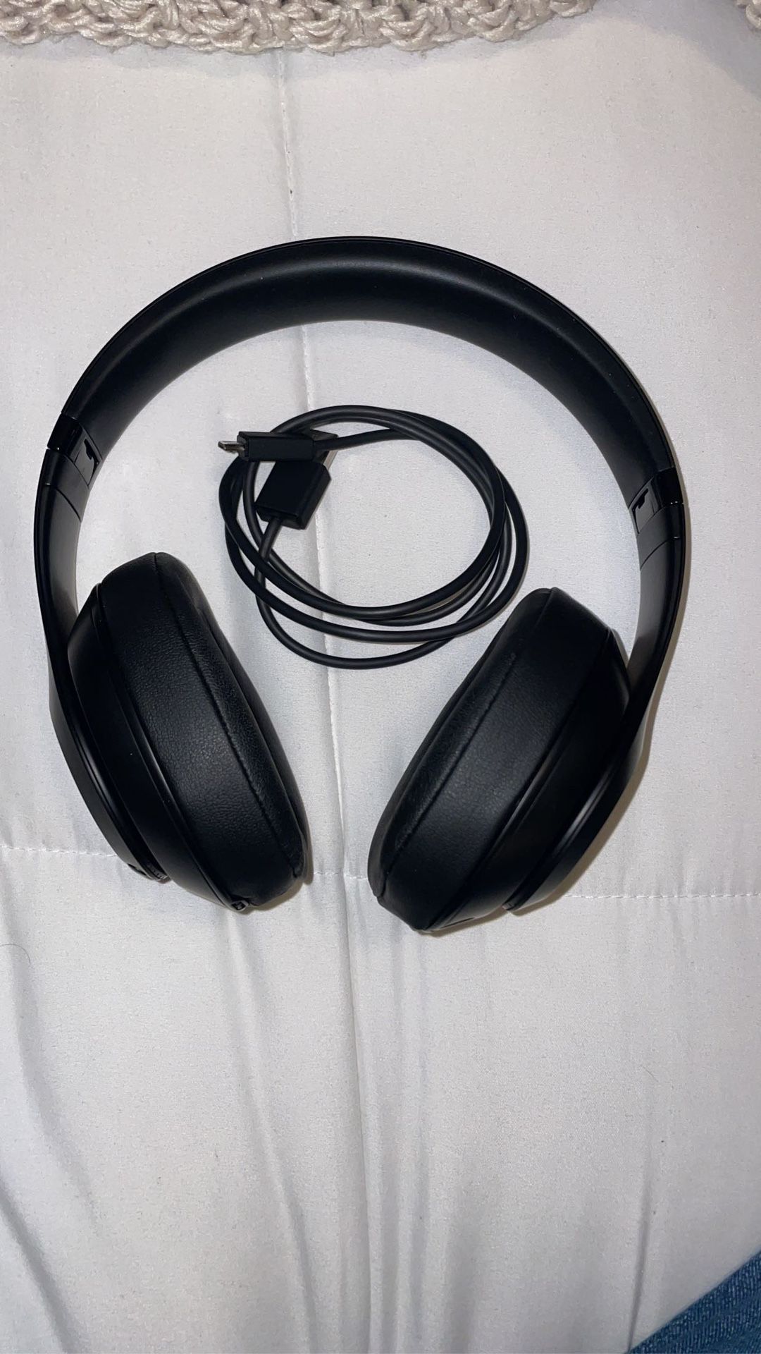 Studio 3 Beats Wireless Noise Cancelling  (Mate Black)