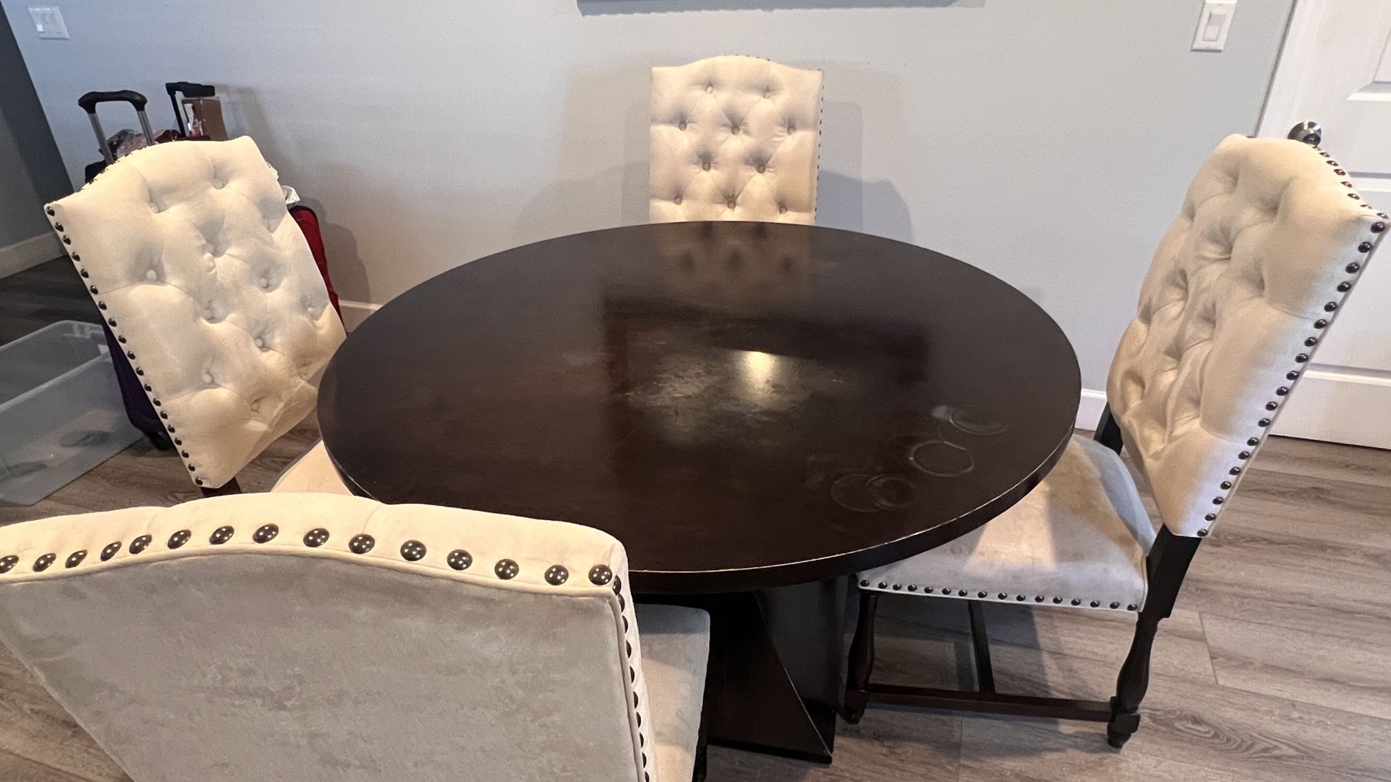 Round Dining Table And 4 Chairs