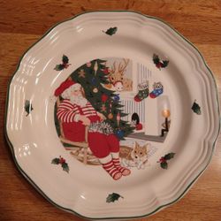 Santa  With Welsh  Corgi  Mikasa Decorative Plate