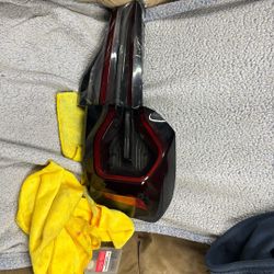 2022 2024 BMW X3 passenger tail light