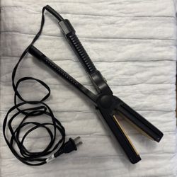 Conair Ceramic Technology 2" wide flat iron.