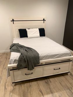 Montana Storage Bed - Queen