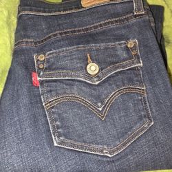 Women's Levis Jeans 