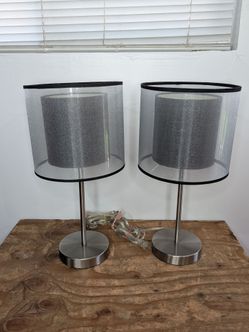 2 bedside table lamps