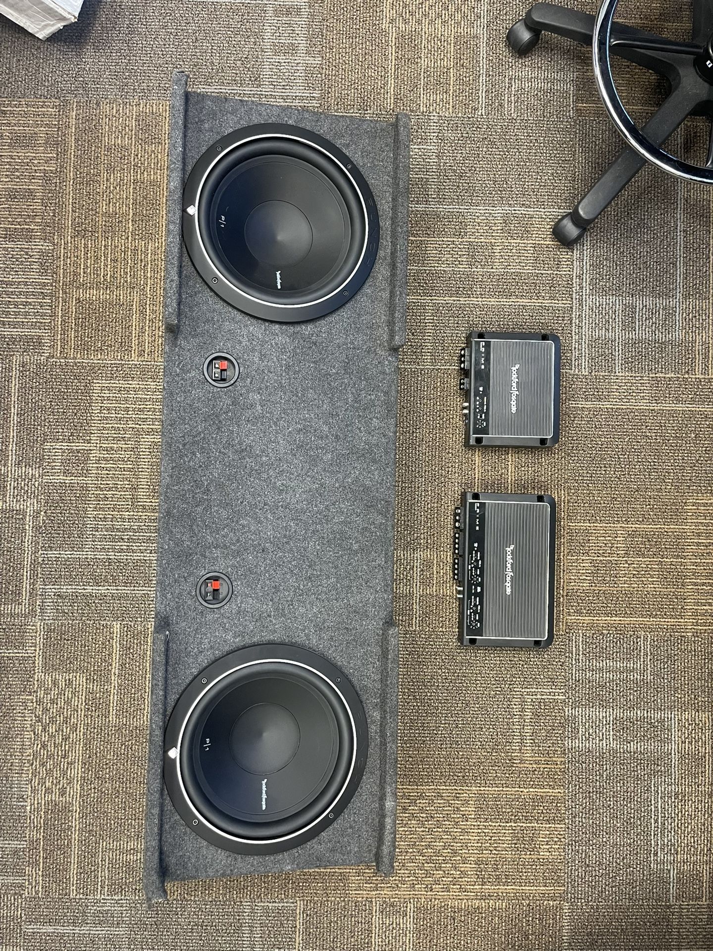 Rockford Fosgate 2-12” Subwoofer w/Box And Amps