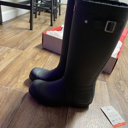 Hunter Insulated Tall Rain Boots (Size 11)