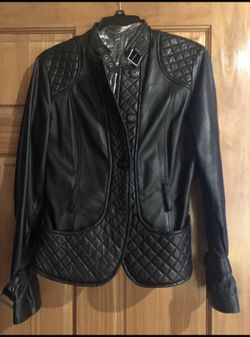 Vegan Leather ZARA Women’s Jacket size L runs small so fits only M or SM