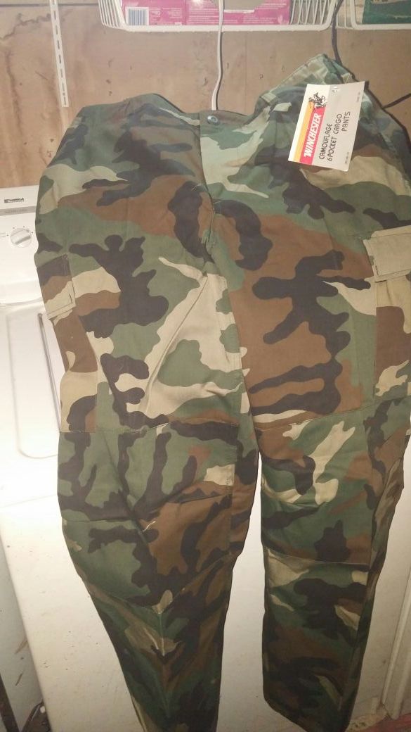 Camo cargo pants brand new size 38