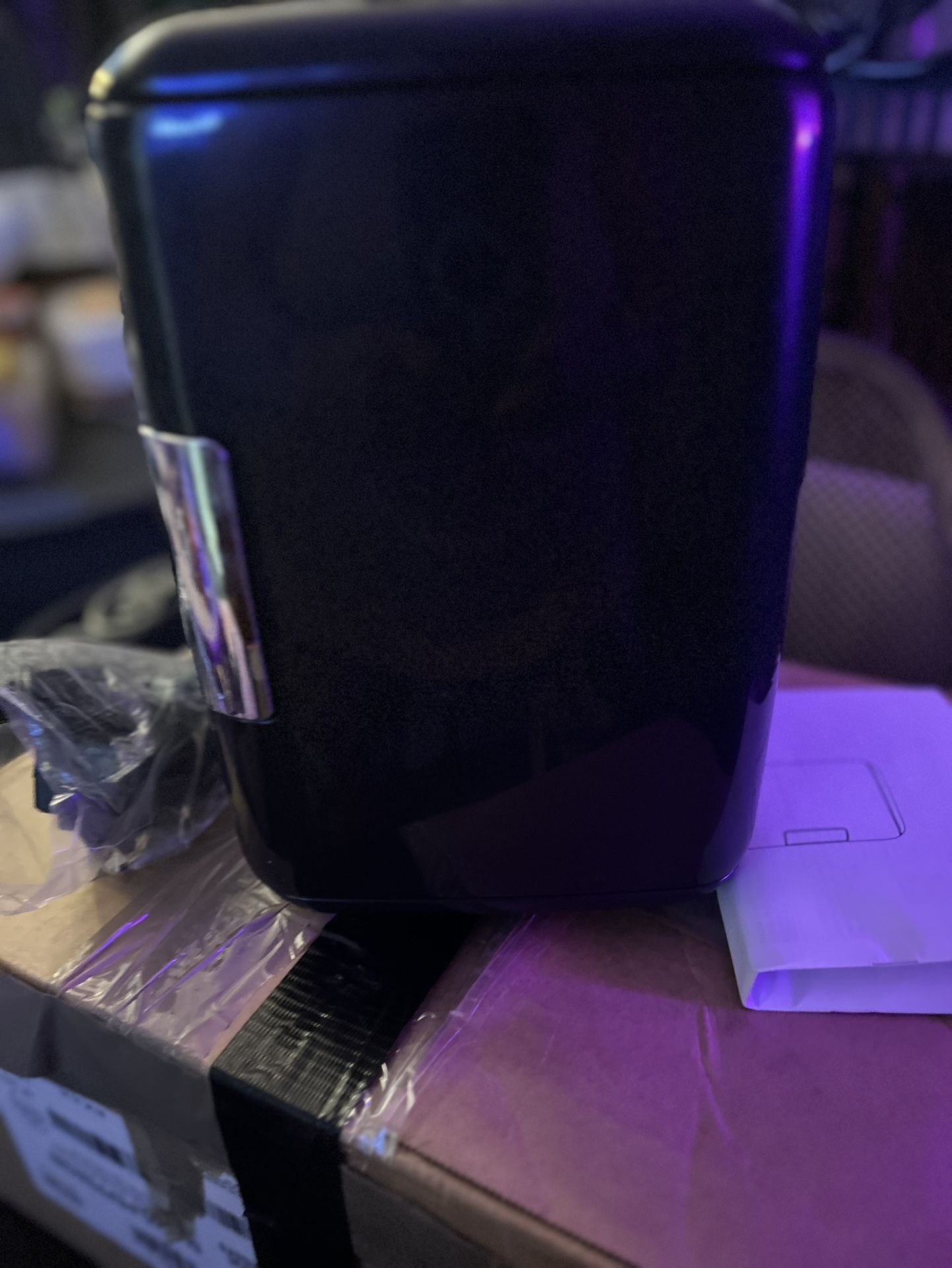 Thermoelectric Mini Fridge