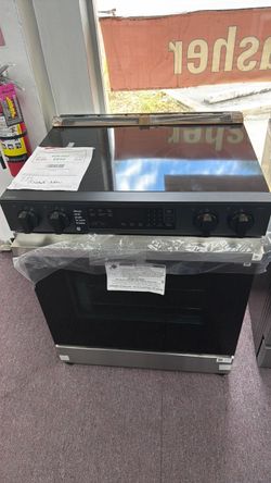 Samsung Bespoke 6.3 cu. ft. Smart Slide-in ELECTRIC Range with Precision Knobs