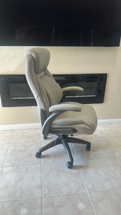 La-Z-Boy Air Lumbar Manager Office Chair Item 1782894