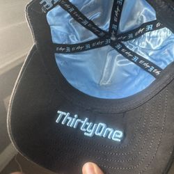 31 Hat Azul