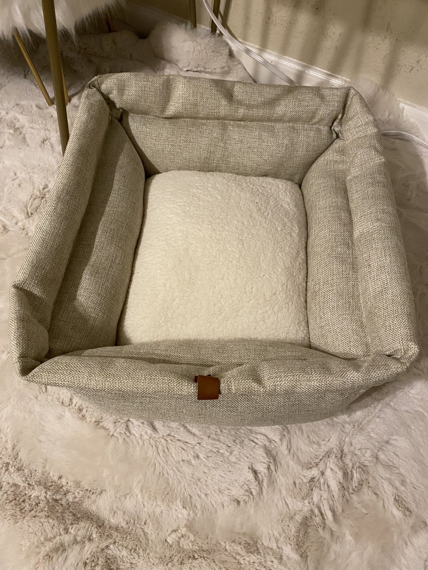 Small dog or cat bed