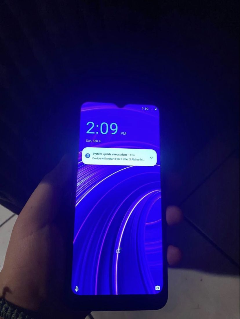 5G BLU Phone connected up to a year