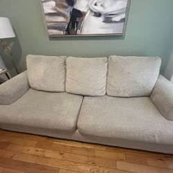 🛋️ Modern Beige Sofa – Excellent Condition (Ashley Furniture, 2024)