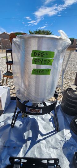 Bayou Classic Propane Deep Fryer