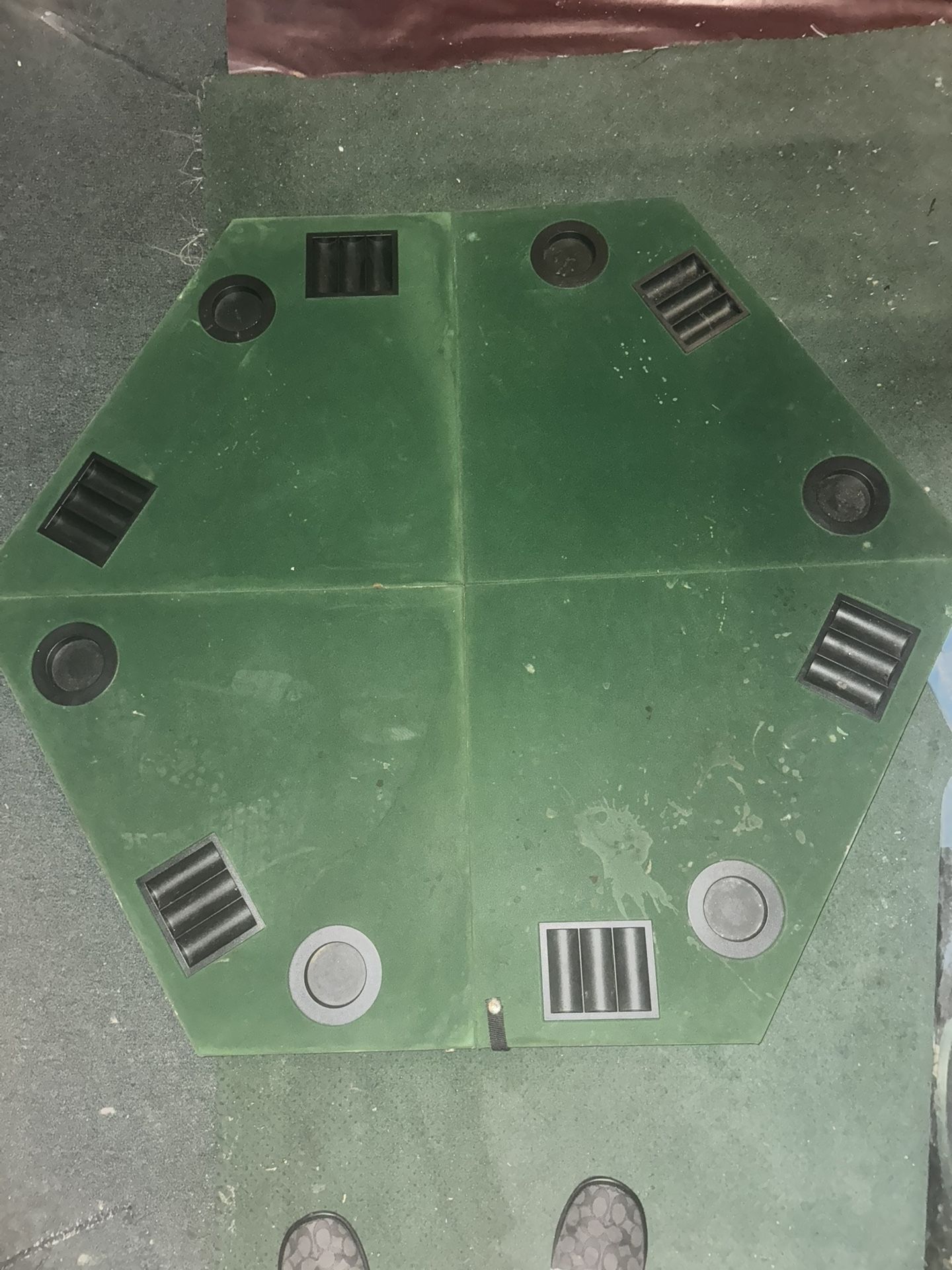 Poke Table Topper