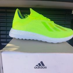 8.5 Adidas Boost Trainer 