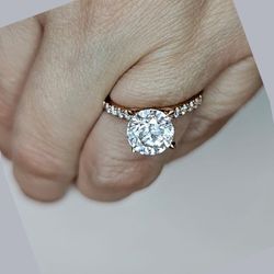 2.50 carat Natural diamonds and real lab grown center diamond