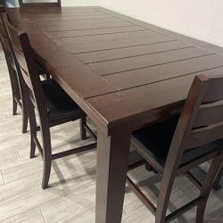 Dinning Table 