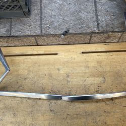 2016,2017,2018,2019 Lexus Rx350 Front Upper Grille Molding