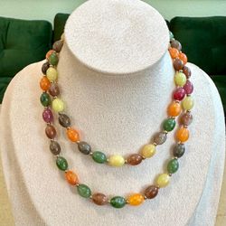 🍂 Awesome long vintage boho fall color plastic beaded necklace