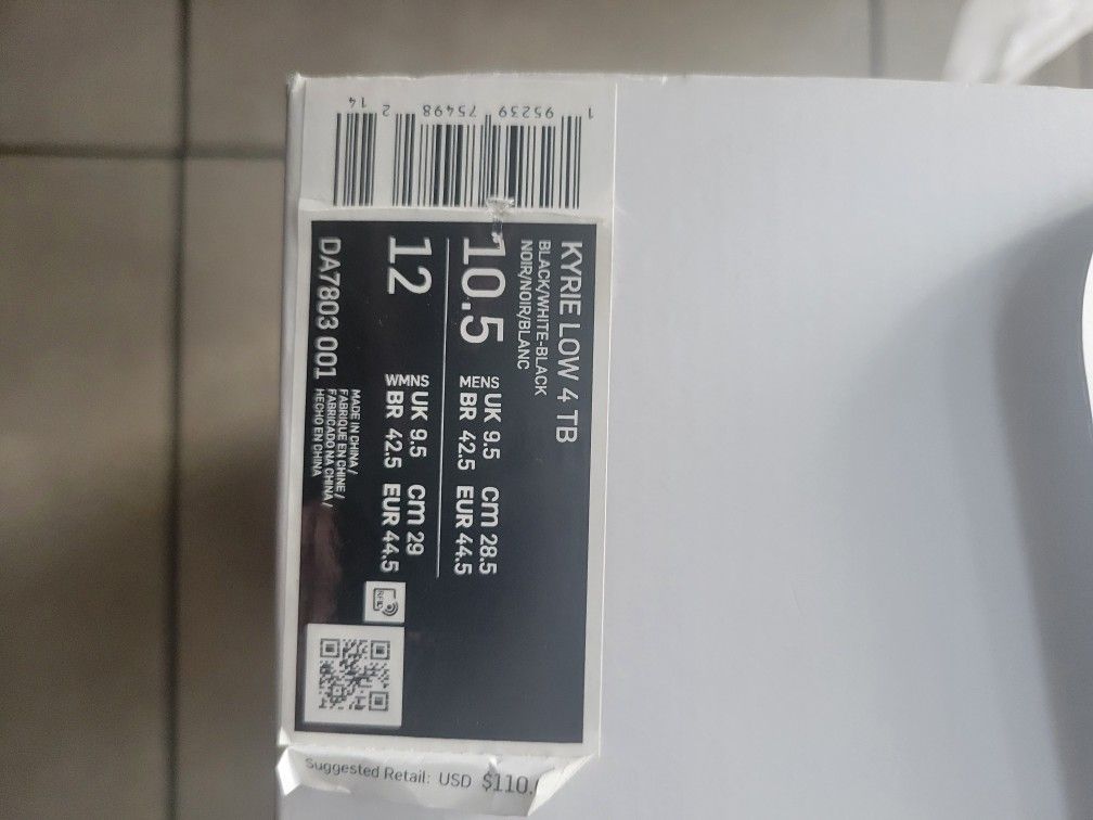 Kyrie Low 4 TB Nike Sneakers