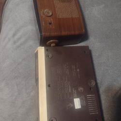 2 radios 10 each o 2 for 15 