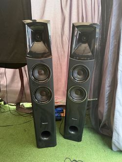 Nakamichi Powered Speakers