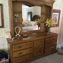 Beautiful Queen Sized Bedroom Set No Mattress