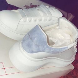 Alexander McQueens Size 8(Worn Once)WILL NEGOTIATE ON PRICE